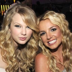 Meet your Posher, Averi